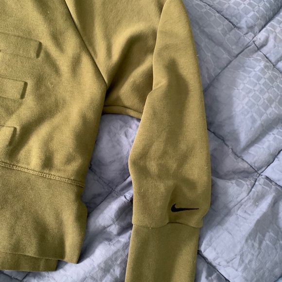 Cropped Nike dry-fit sweater - Picture 3 of 4